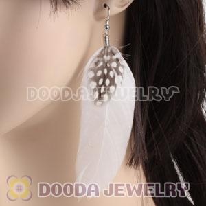 Wholesale Fashion BOHO White Feather Earrings With Decorated Dot 