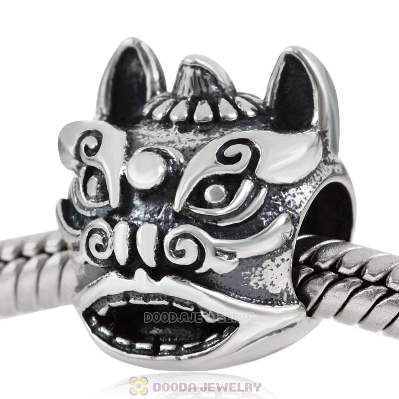 Chinese Guardian Lions Amulet Charm