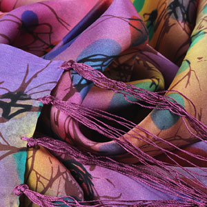 The detailed picture of Long Fringed Silk Scarves Silk Scarf Painting 